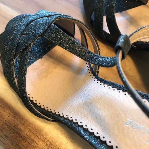 Modcloth Sparkly Green T Strap Pumps Size 8 - Picture 6 of 11